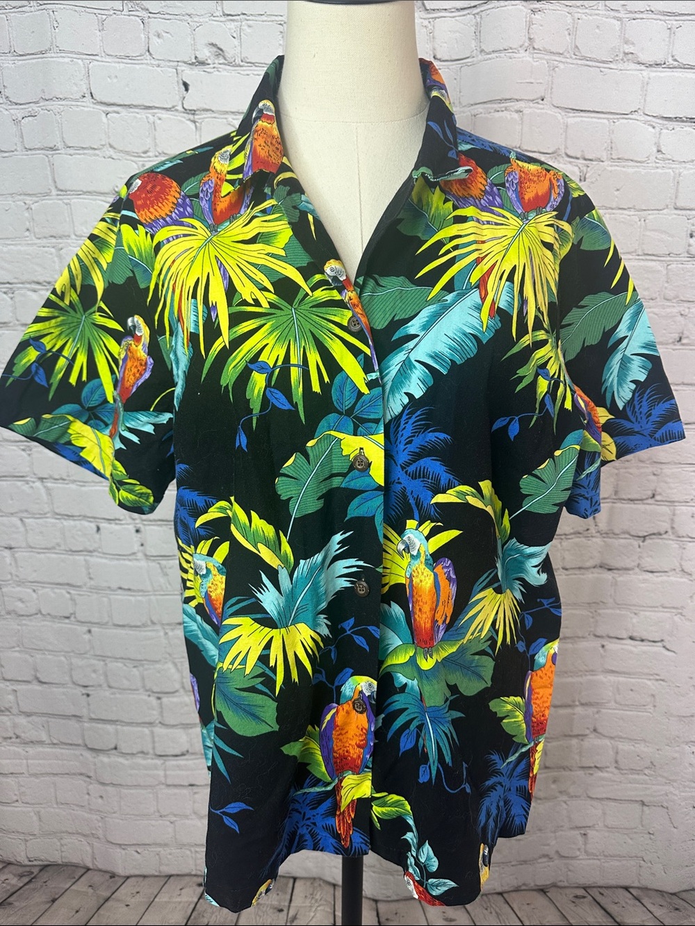 Vintage 90s Shannon Marie Hawaiian Parrot Shirt L, Made in Hawaii USA Aloha Top